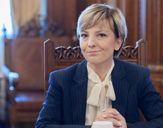 Elena Calistru presedinta Funky Citizens despre pensiile judecatorilor