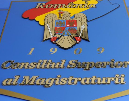 Fostul judecator Toni Neacsu Preedintele nu poate face referendum in Justitie