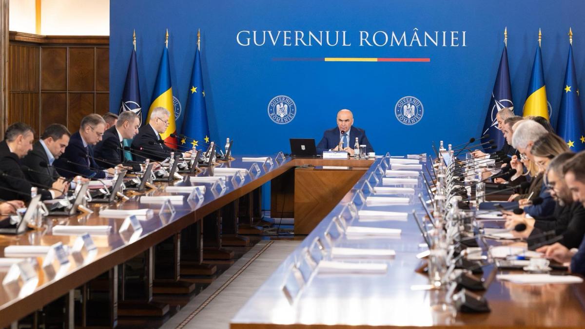 Guvernul pregateste ordonanta trenulete salarii si pensii inghetate