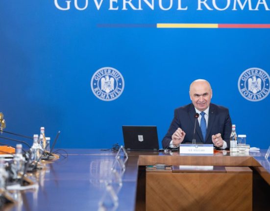 Ilie Bolojan multumeste romanilor pentru sacrificii in 2025