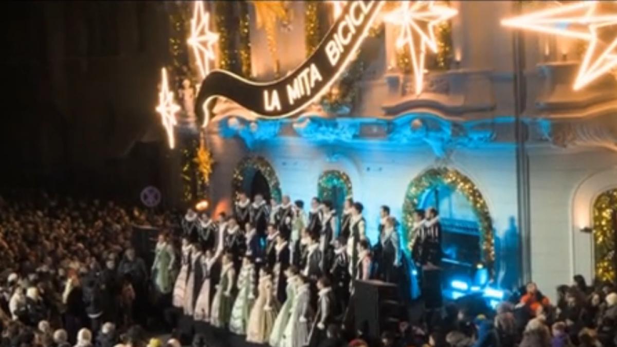 Mii de oameni au fost la concertul Corului Madrigal