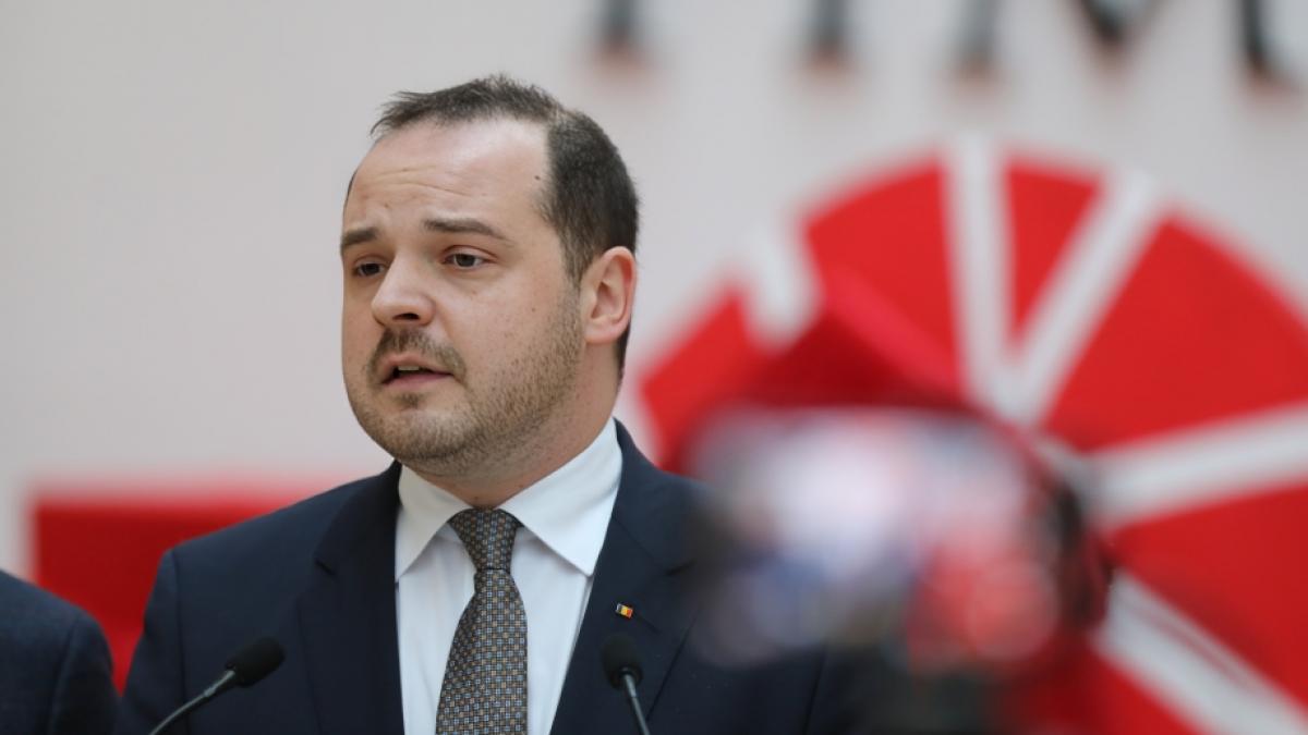 Rogobete liniștește clienții salonului SPA după lepră 1 Rogobete linisteste clientii salonului SPA dupa lepra