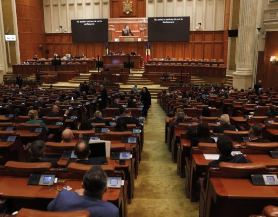 Scandal pe bugetul Camerei Deputatilor USR nu a votat