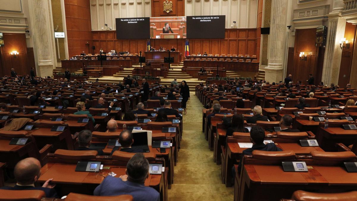 Scandal pe bugetul Camerei Deputaților: USR nu a votat. 1 Scandal pe bugetul Camerei Deputatilor USR nu a votat