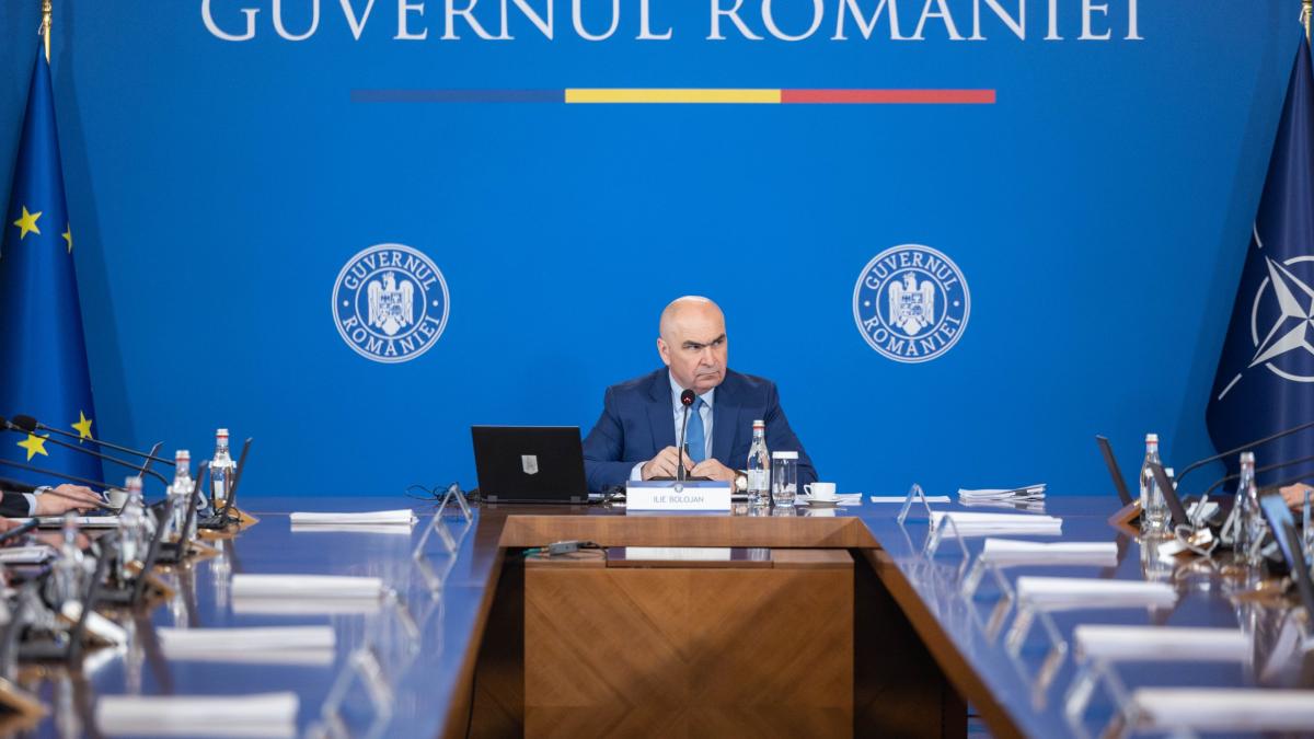 Şedinţa de Guvern pentru „Ordonanţa Trenuleţ” a început cu întârziere. 1 Sedinta de Guvern pentru Ordonaa Trenule a inceput cu intarziere