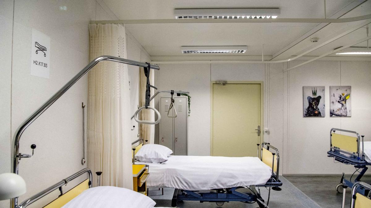 Situatie absurda la Spitalul Botosani Paturi cumparate dar nu incap