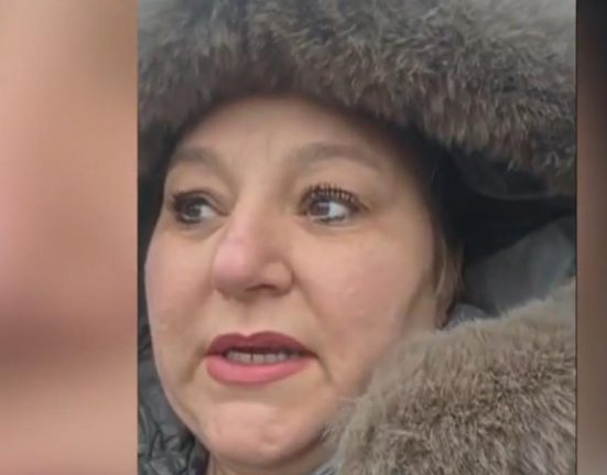 Spectacol grotesc cu Diana Soshoaca la pomana porcului