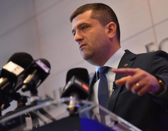 USR il inlocuieste pe Radu Miruta la Economie