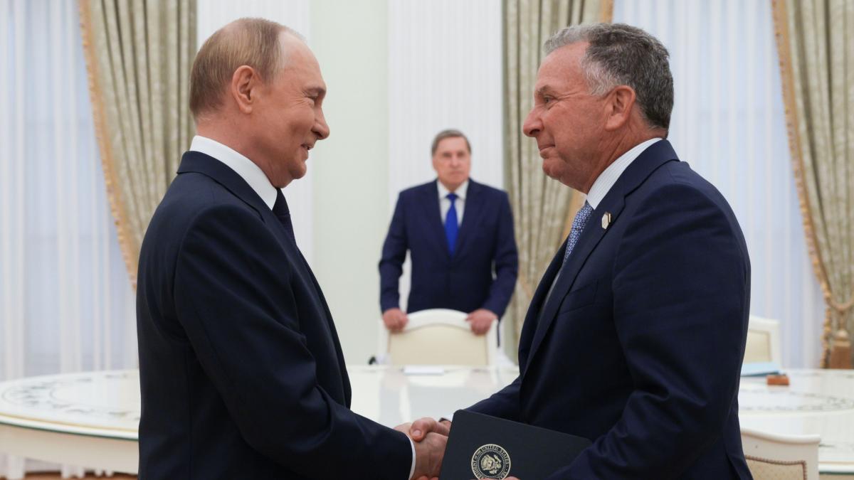 WSJ Cum l a ales Putin pe Steve Witkoff emisarul sau preferat