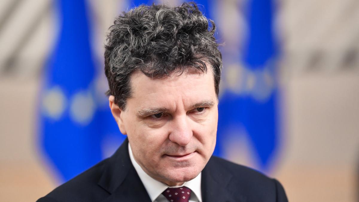 Cât de semnificativă este absența lui Nicușor Dan de la Forumul de la Davos: „Această poveste cu vizitele... 1 Cat de semnificativa este absenta lui Nicusor Dan de la Forumul de la Davos Aceasta poveste cu vizitele