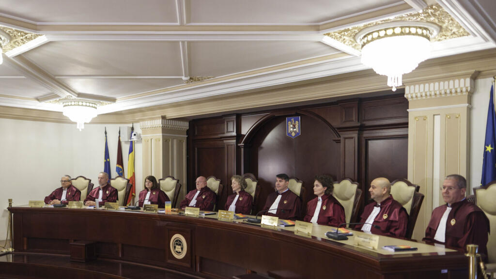 Curtea Constitionala va decide despre pensiile speciale