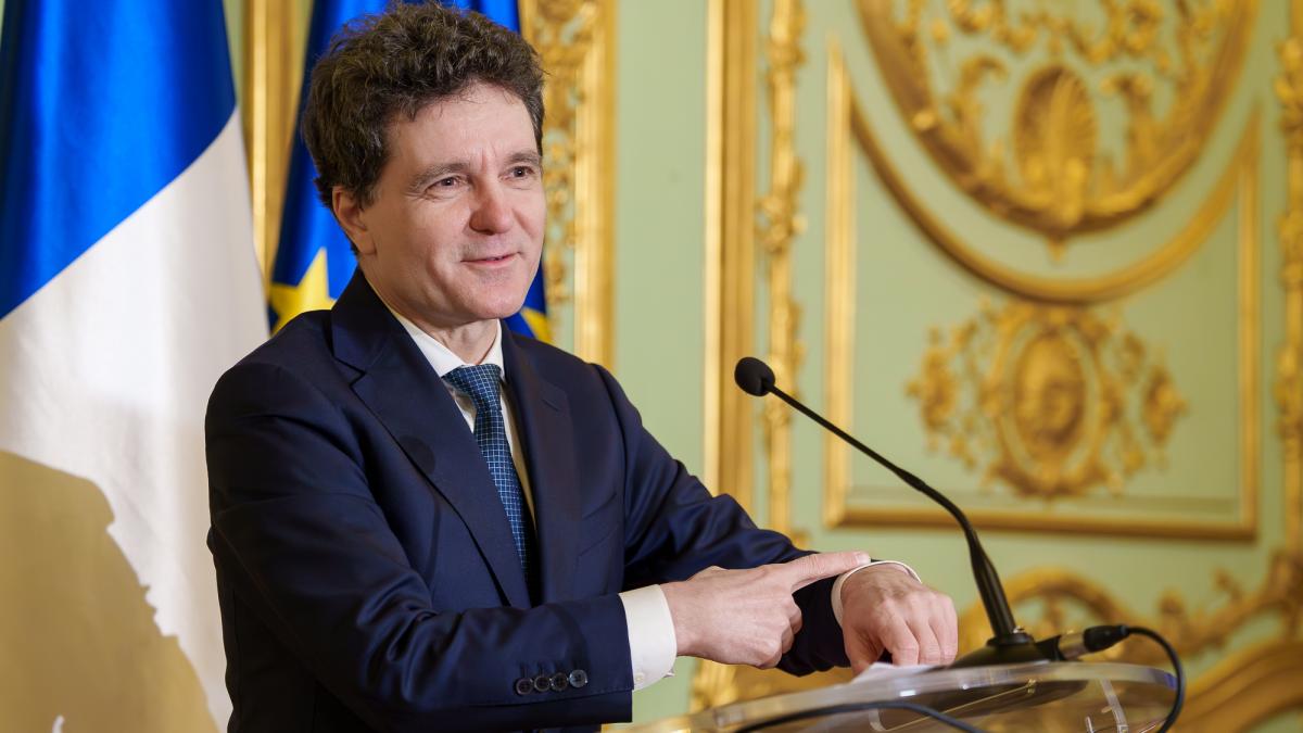 De ce nu participa Nicusor Dan la Davos Consilier prezidential Mesajul este nu umblu teleleu prin lume