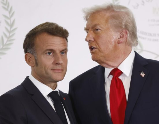 Donald Trump a indreptat noi atacuri impotriva omologului sau francez Emmanuel Macron