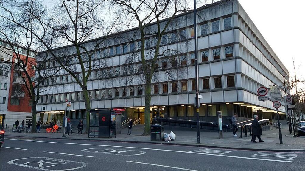 (EXCLUSIV) Românii rămân printre cei mai importanți infractori din UE în Londra 1 Exclusiv Romanii raman printre cei mai importanti infractori din UE in Londra