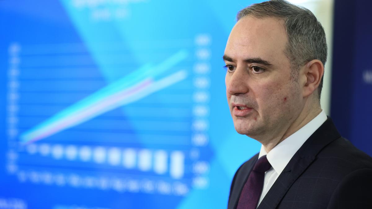 Ministrul Finantelor Obiectivul de deficit bugetar pentru anul 2026 este de aproximativ 6 iar PIB ul estimat este de