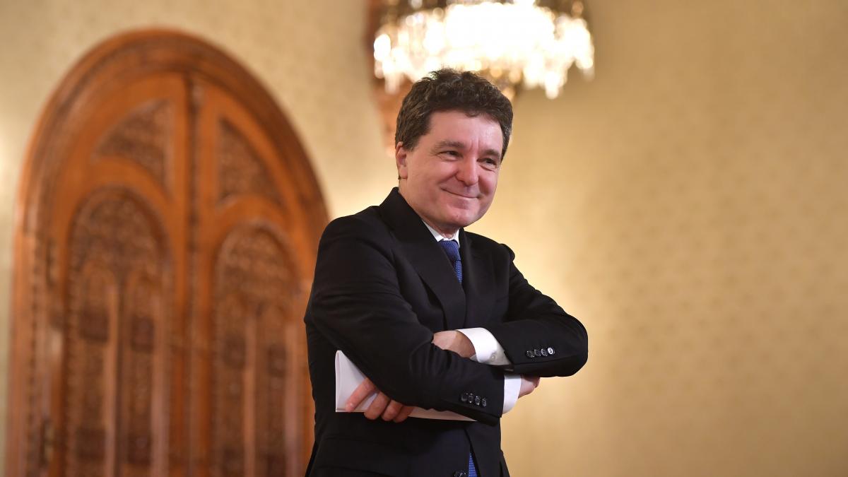 Nicușor Dan râde de suspendarea cerută de AUR. 1 Nicuser Dan rade de suspendarea ceruta de AUR