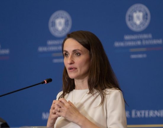 PUSL solicta demiterea Oanei Toiu si acuza tradarea intereselor romanesti