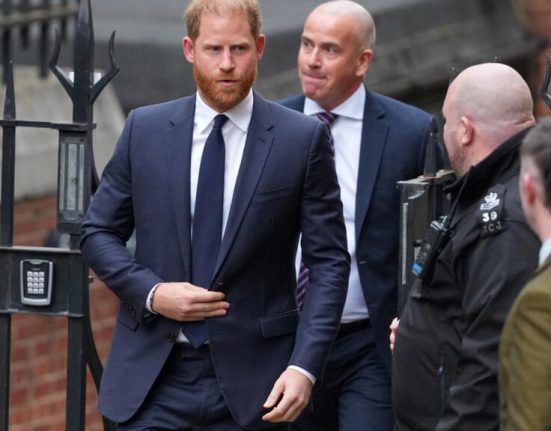 Printul Harry in disputa juridica cu Daily Mail procesul este o experienta groaznica