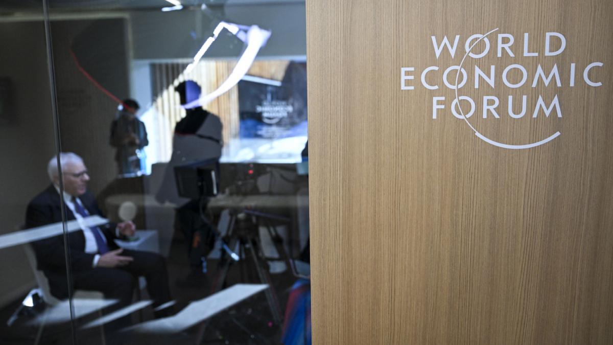 Surse Nicusor Dan nu participa la Davos