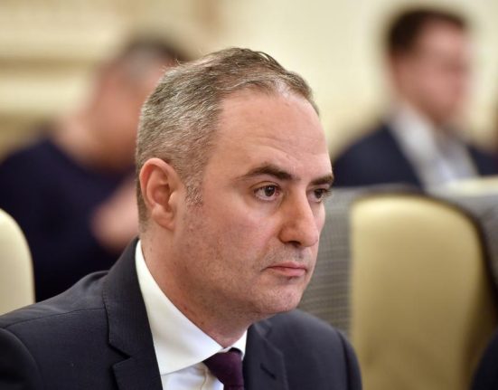 Alexandru Nazare nu sprijina reducerea accizei la combustibili Nu asigura scaderea pretului
