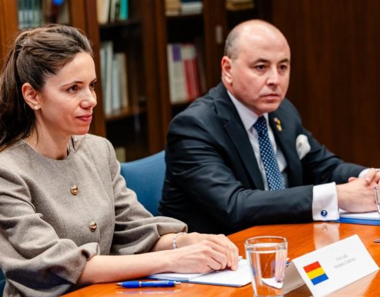 Ambasada Romaniei in SUA Vizita Mirabelei Gradinaru la American Councils a avut ca scop extinderea