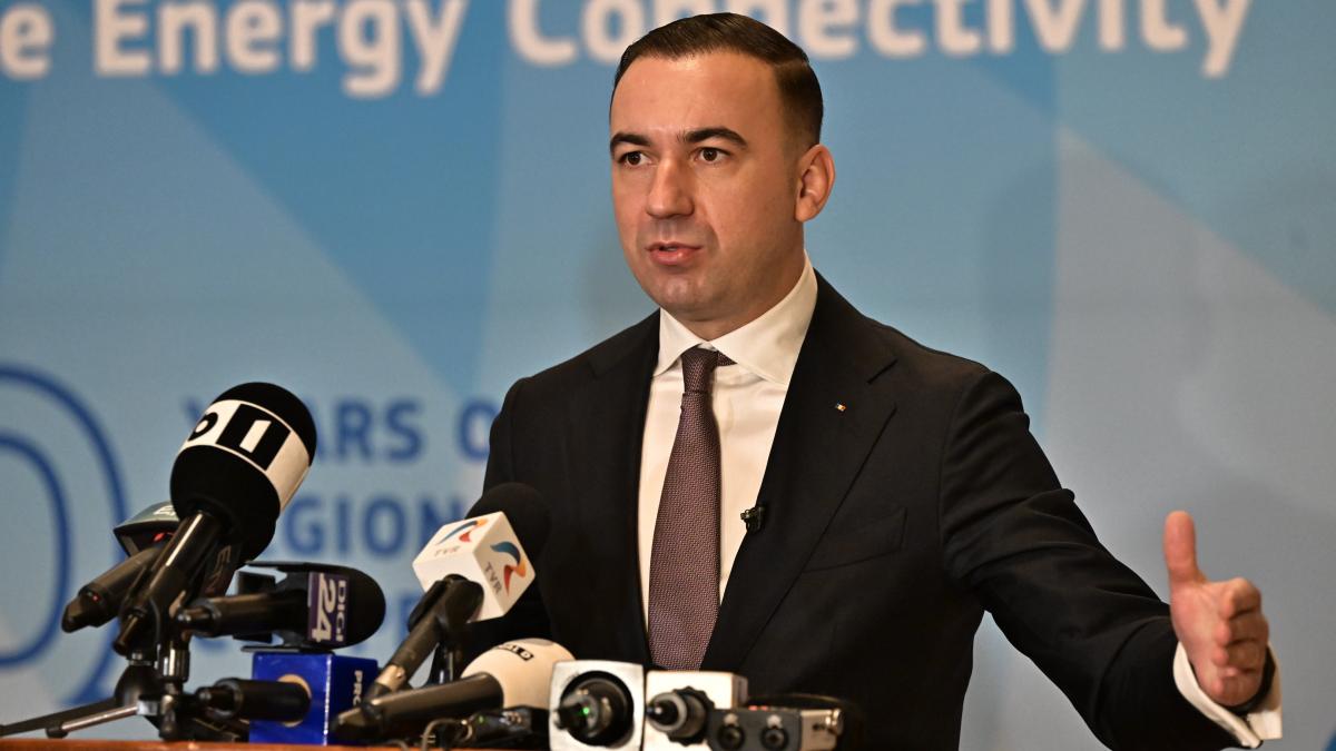 Bogdan Ivan anunta o lege care va mentine pretul gazelor la 031 lei kWh pentru inca un an