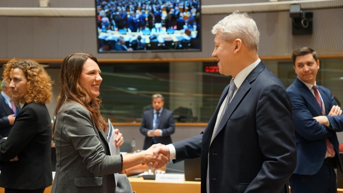 Cătălin Predoiu: Este necesar să alocăm mai multe fonduri pentru combaterea traficului de droguri în Uniunea Europeană 1 Catalin Predoiu Este necesar sa alocam mai multe fonduri pentru combaterea traficului de droguri in Uniunea Europeana