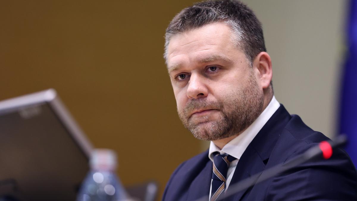 Ciucu relateaza cum un primar l a incurajat sa investesca in imobiliare in Dubai Acolo nu