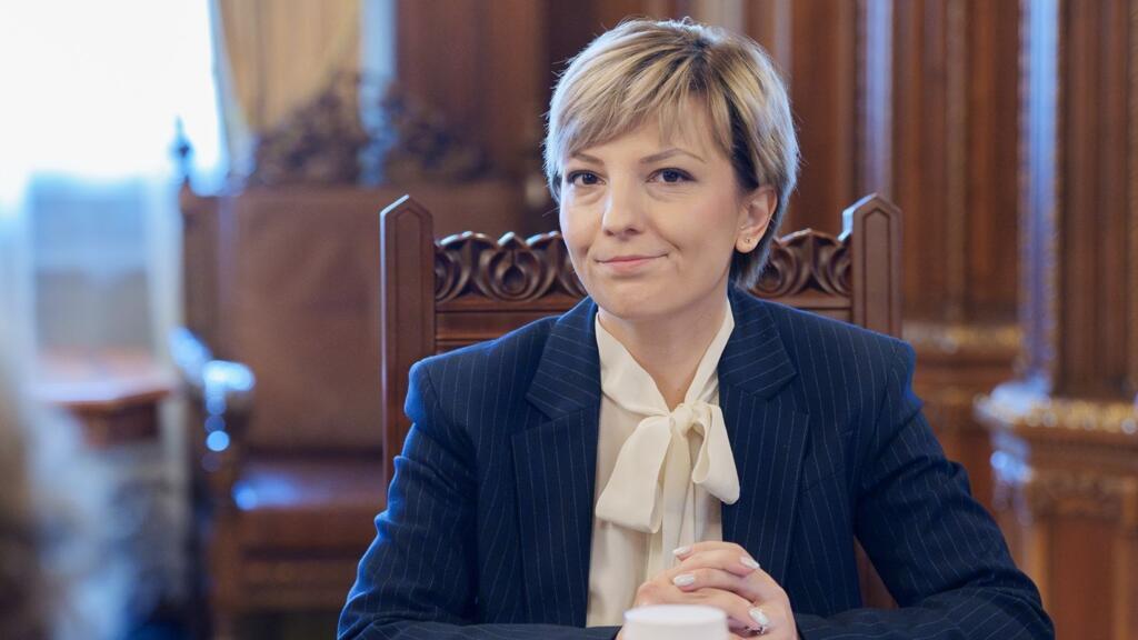 Elena Calistru la RFI Fara presiuni externe nu observam niciun progres in ceea ce priveste statul de drept