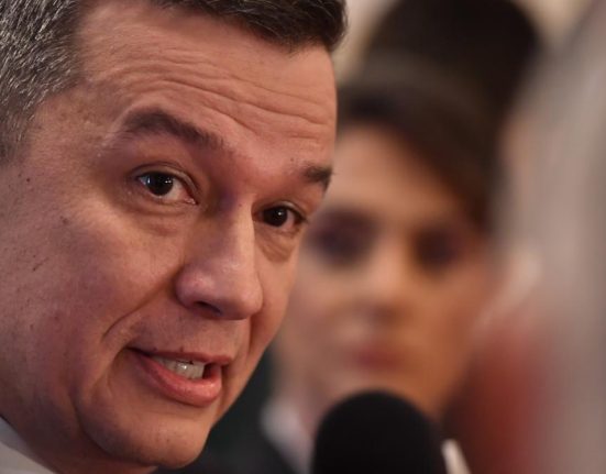 Grindeanu Vor mai cadea guverne Se mai petrec evenimente in Europa Ce rearanjari