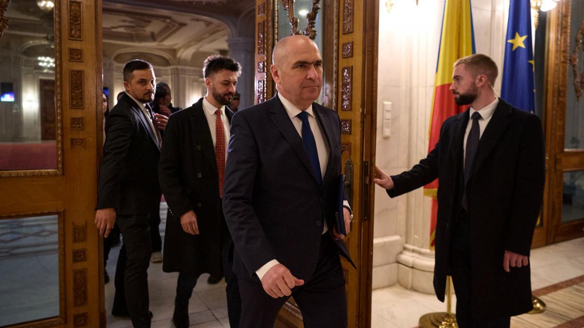 Liberalii au amânat ședința de la Sibiu în care ar fi trebuit să se decidă dacă PNL se retrage de la guvernare. 1 Liberalii au amanat sedinta de la Sibiu in care ar fi trebuit sa se decid daca PNL se retrage de la guvernare