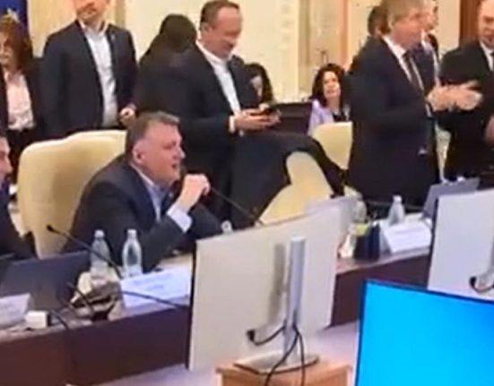 Matematica absurda a votului pentru amendamentul PSD cu 23 sub 26 a trecut sau nu a trecut