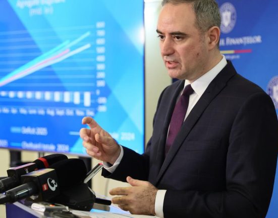 Ministerul Finantelor va publica proiectul de buget pana cel tarziu marti