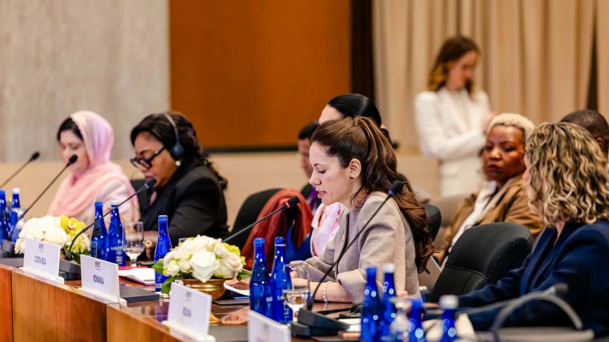 Mirabela Grdinaru vizita la American Councils Discutii despre programele comune SUA Romania dedicate