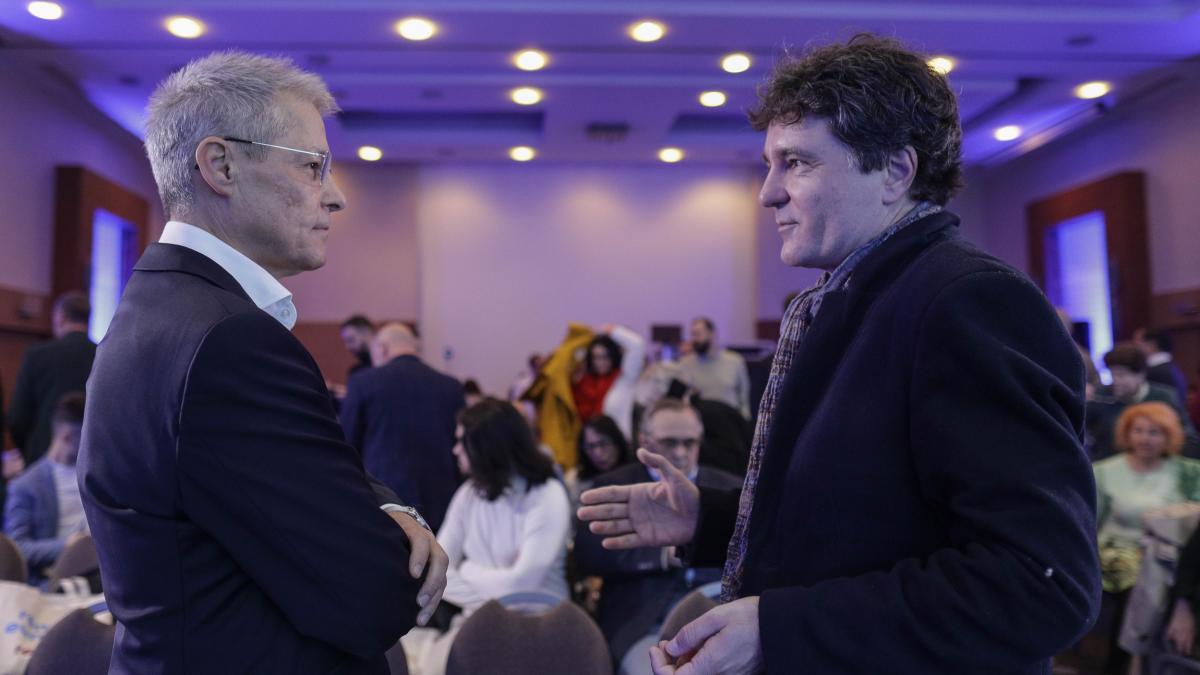 Nicusor Dan il propune pe Dacian Ciolos pentru postul de secretar general al Organizatiei