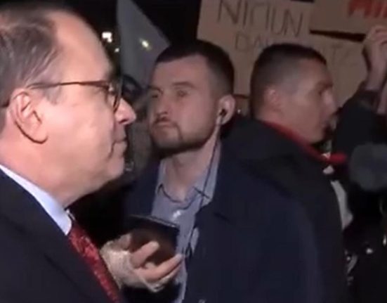 Noul ministru al Educatiei s a alaturat studentilor care protesteaza in Capitala impotriva