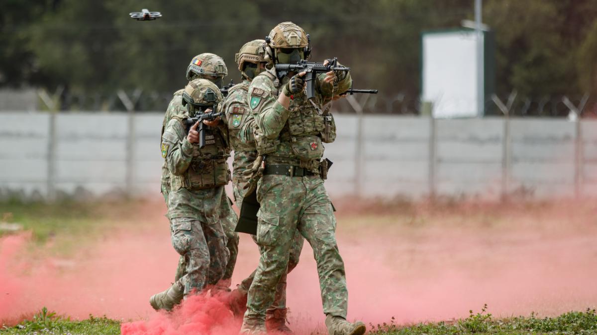 Radu Miruta a anuntat ca militarii romani au fost retrasi din Irak NATO a gestionat evacuarea