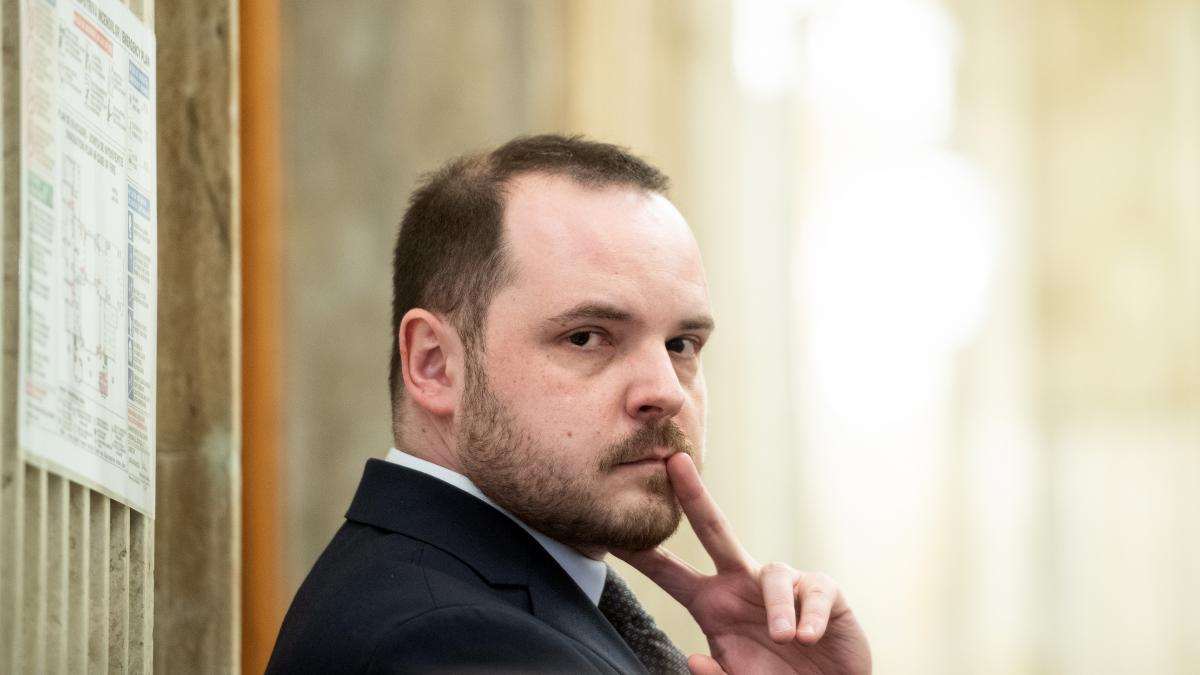 Rogobete: Cineva ne-a spus cu o uşoară aroganţă că putem lăsa maşinile acasă o zi sau două. Eu nu pot... 1 Rogobete Cineva ne a spus cu o ushoara aroganta ca putem lasa masinile acasa o zi sau doua Eu nu pot
