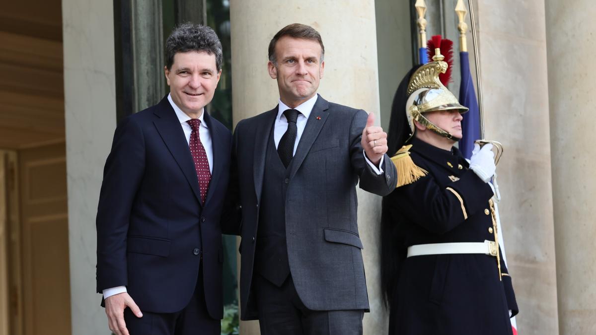 Surse: România examinează de mai mult timp propunerea lui Macron de a se alinia sub protecția nucleară a... 1 Surse Romania examineaza de mai mult timp propunerea lui Macron de a se alinia sub protectia nucleara a