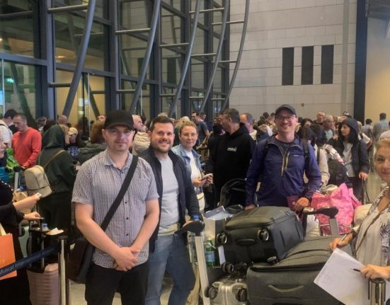 Toiu referitor la locurile disponibile in avioanele de repatriere acestea erau rezervate cetatenilor din alte tari