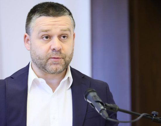 ciucu anunta reorganizari la primaria capitalei 771 de posturi vor fi eliminate vom economisi