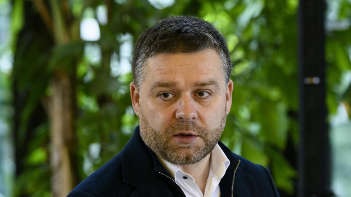 Ciucu: Consilierii de la PMP, Forța Dreptei și PNL mi-au spus că PSD a încercat să îi cumpere. Și... 1 ciucu consilierii de la pmp forta dreptei si pnl mi au spus ca psd a incercat sa ii cumpere sdk