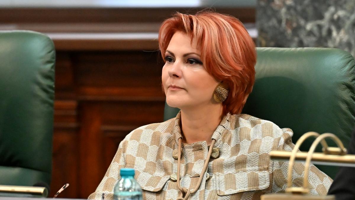 raspunsul liei olgutei vasilescu pentru mama lui bolojan daca tot e atat de bun micul sau