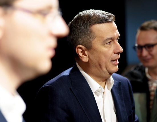 scandal legat de bugetul pe 2026 PSD solicita 34 miliarde de lei pentru pensii si mame si ameninta cu