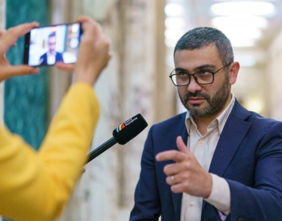 Acuzaii ntre fostul i actualul ministru al Muncii privind interzicerea cumulului pensie salariu Sa