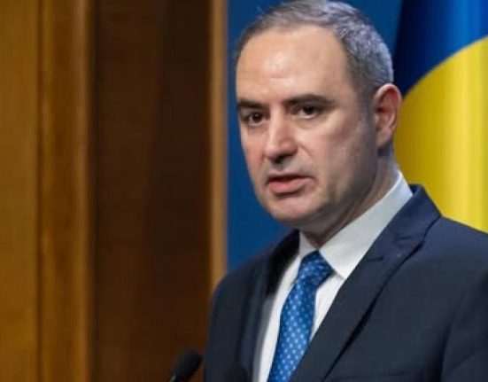 Alexandru Nazare anunta ca a elaborat doua masuri pentru diminuarea preturilor la carbunati iar