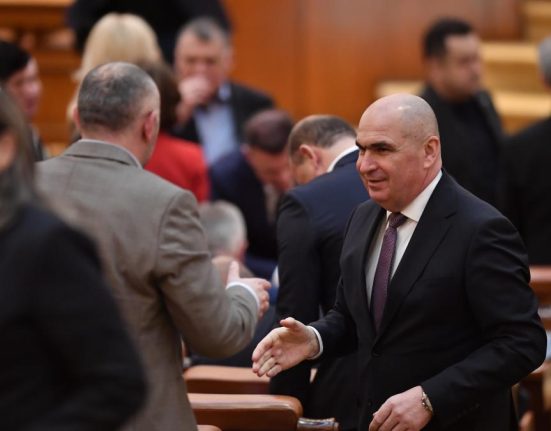 Bolojan nu crede ca liberalii il vor trada la votul motiunii Am incredere in colegii mei din