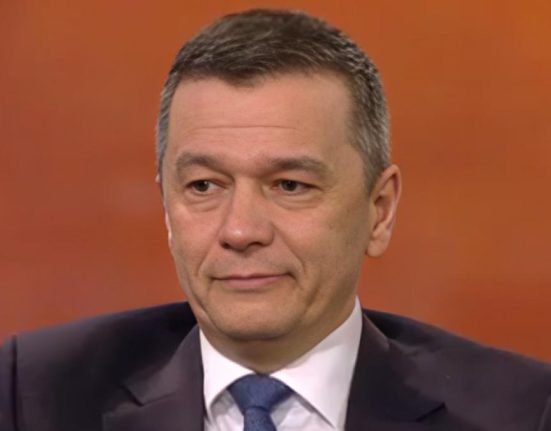 Ce a declarat Grindeanu atunci cand a fost intrebat daca va demisiona din conducerea PSD in cazul in care motia nu va fi adoptata