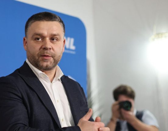 Ciucu Excludem noi discutii cu PSD Scopul lor este sa slabesca PNL sa l transforme intr o sluga sau un breloc Nu ne
