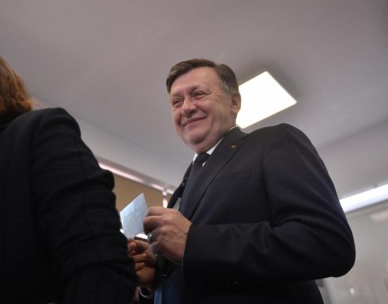 Crin Antonescu Nu pot sa nu salut un prim gest sanatos din partea lui Nicusor Dan ca presedinte